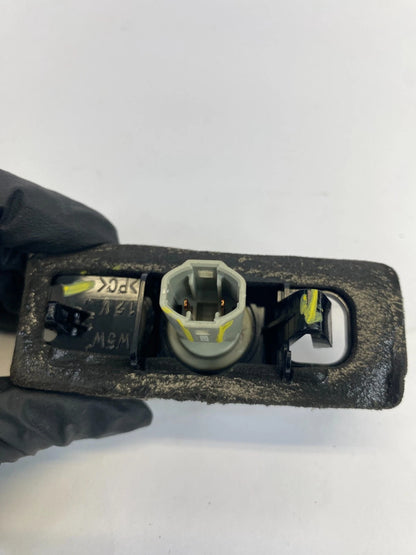2009-2013 TOYOTA VENZA REAR LICENSE PLATE LIGHT TAG LAMP ASSEMBLY OEM