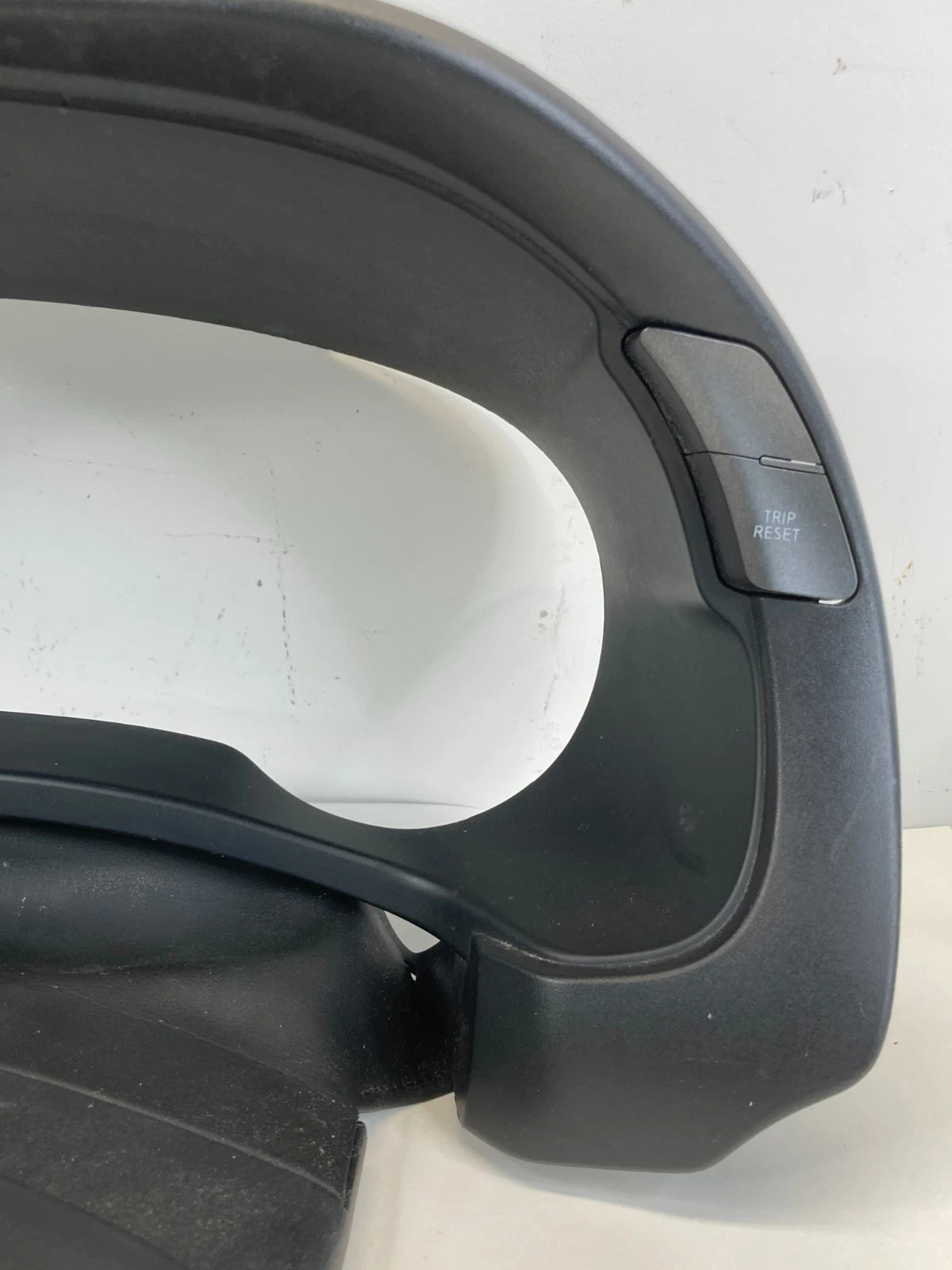2013 INFINITI JX35 INSTRUMENT CLUSTER SPEEDOMETER TRIM BEZEL OEM 68240-3JA0A
