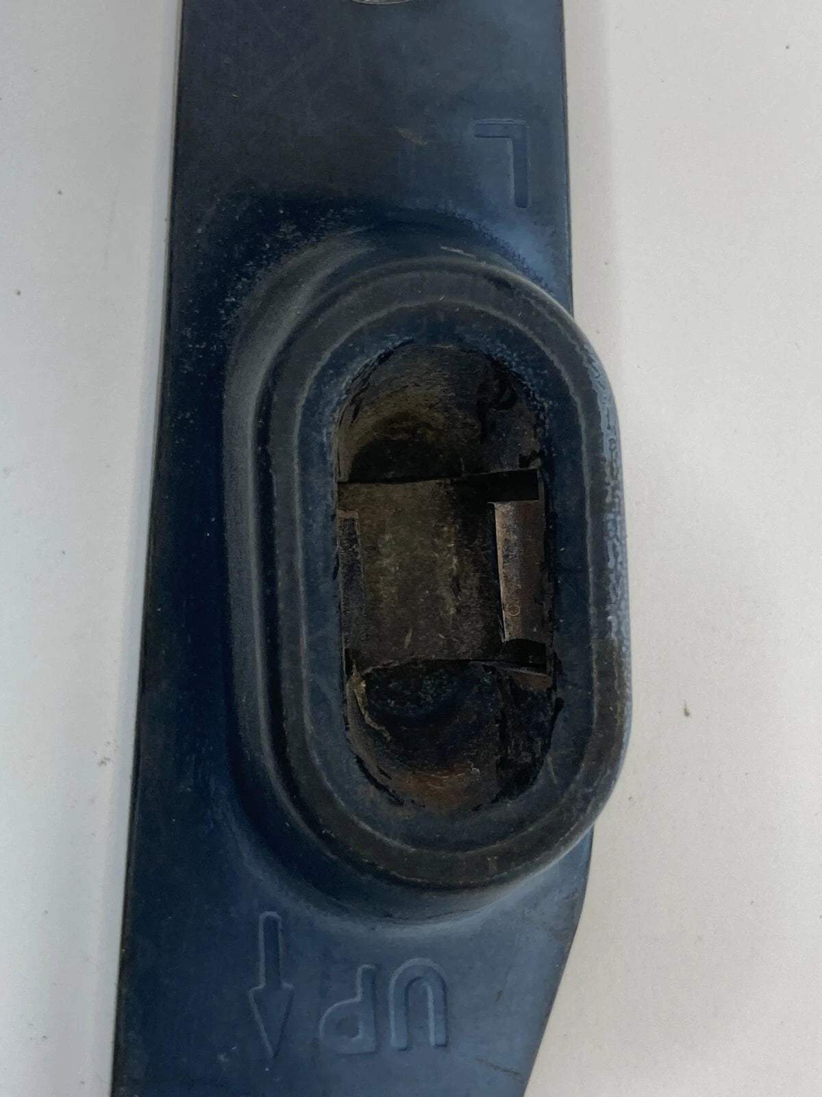 2000-2005 FORD EXCURSION REAR LEFT LIFTGATE WEDGE STOPPER OEM
