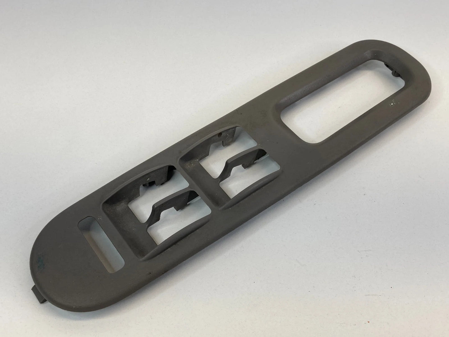 99 00 01 02 03 04 HONDA ODYSSEY FRONT LEFT MASTER DOOR WINDOW SWITCH BEZEL TRIM