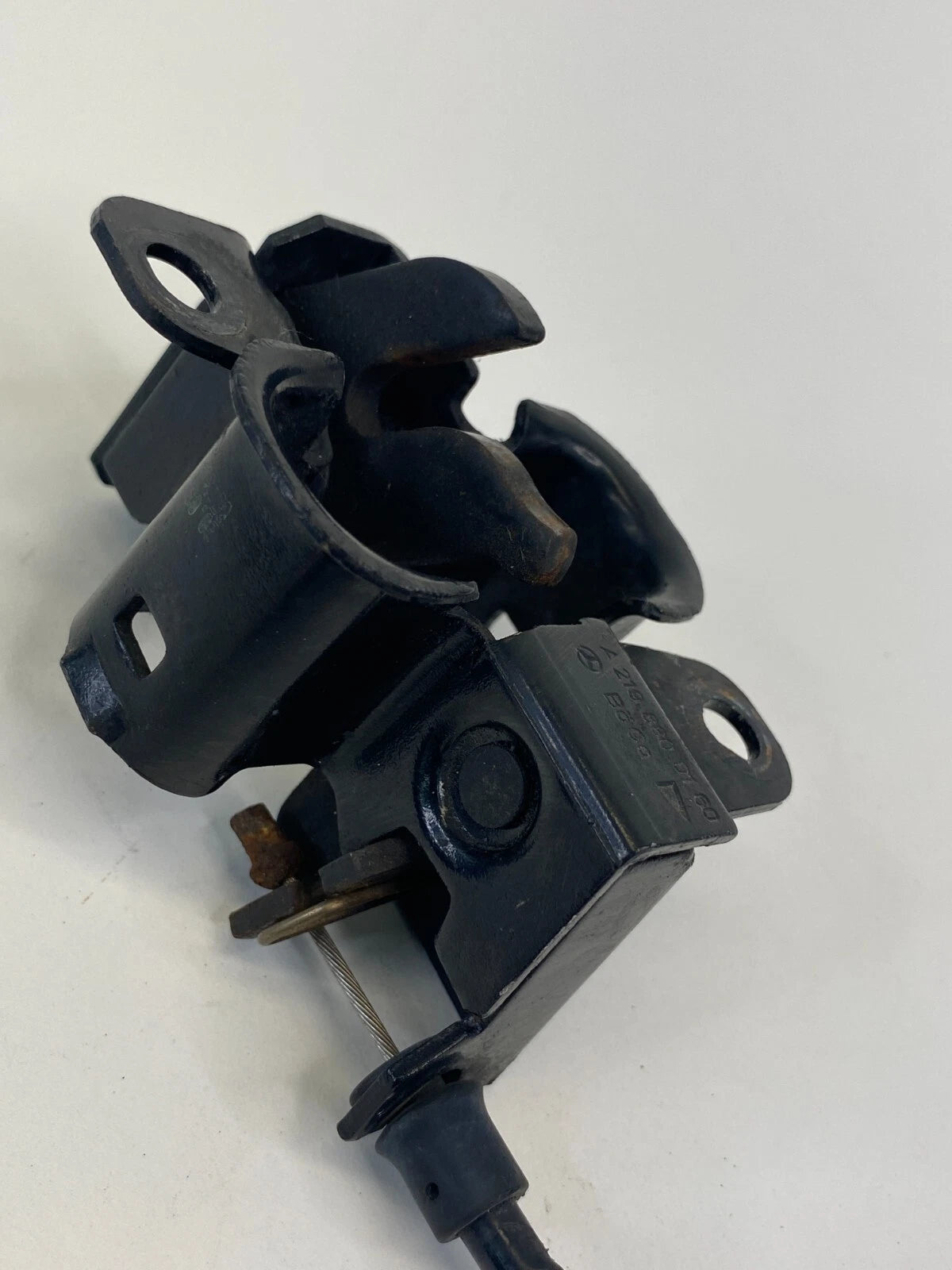 03-09 MERCEDES BENZ E320 LEFT OR RIGHT HOOD LOCK LATCH STRIKER A2198800160 OEM