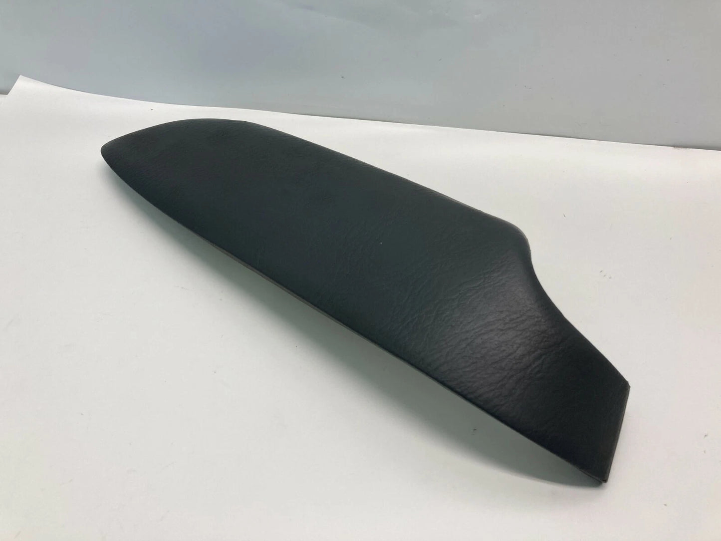 2001-2005 HONDA CIVIC REAR RIGHT DOOR ARMREST TRIM COVER PANEL OEM 1412401S5A1