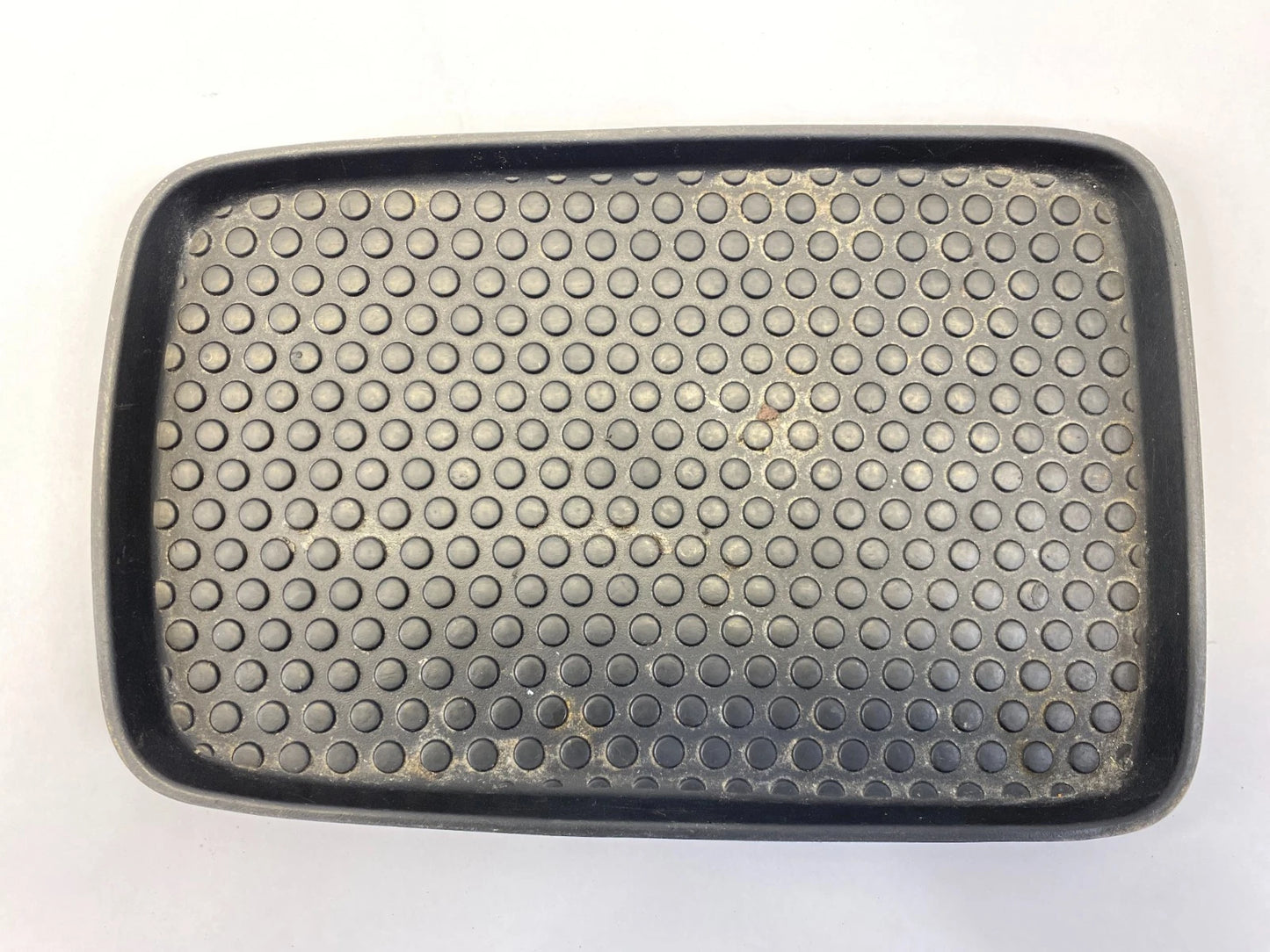 2003-2006 CHEVROLET TAHOE CENTER CONSOLE ARMREST MAT RUBBER INSERT 15070483 OEM