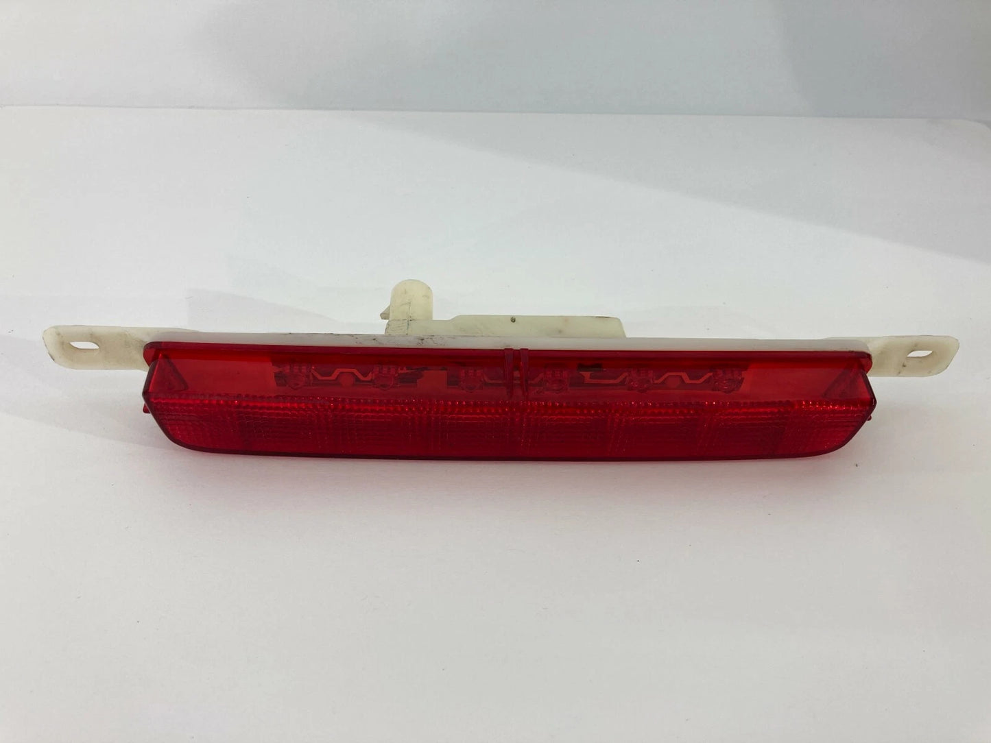 2009-2014 VOLKSWAGEN ROUTAN REAR HIGH 3RD THIRD BRAKE LIGHT STOP LAMP MOUNT OEM