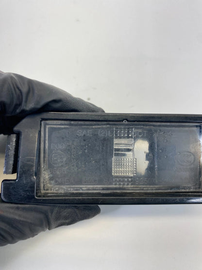2012-2017 KIA RIO REAR LICENSE PLATE LIGHT LAMP HOUSING ASSEMBLY 9250X-2C7 OEM