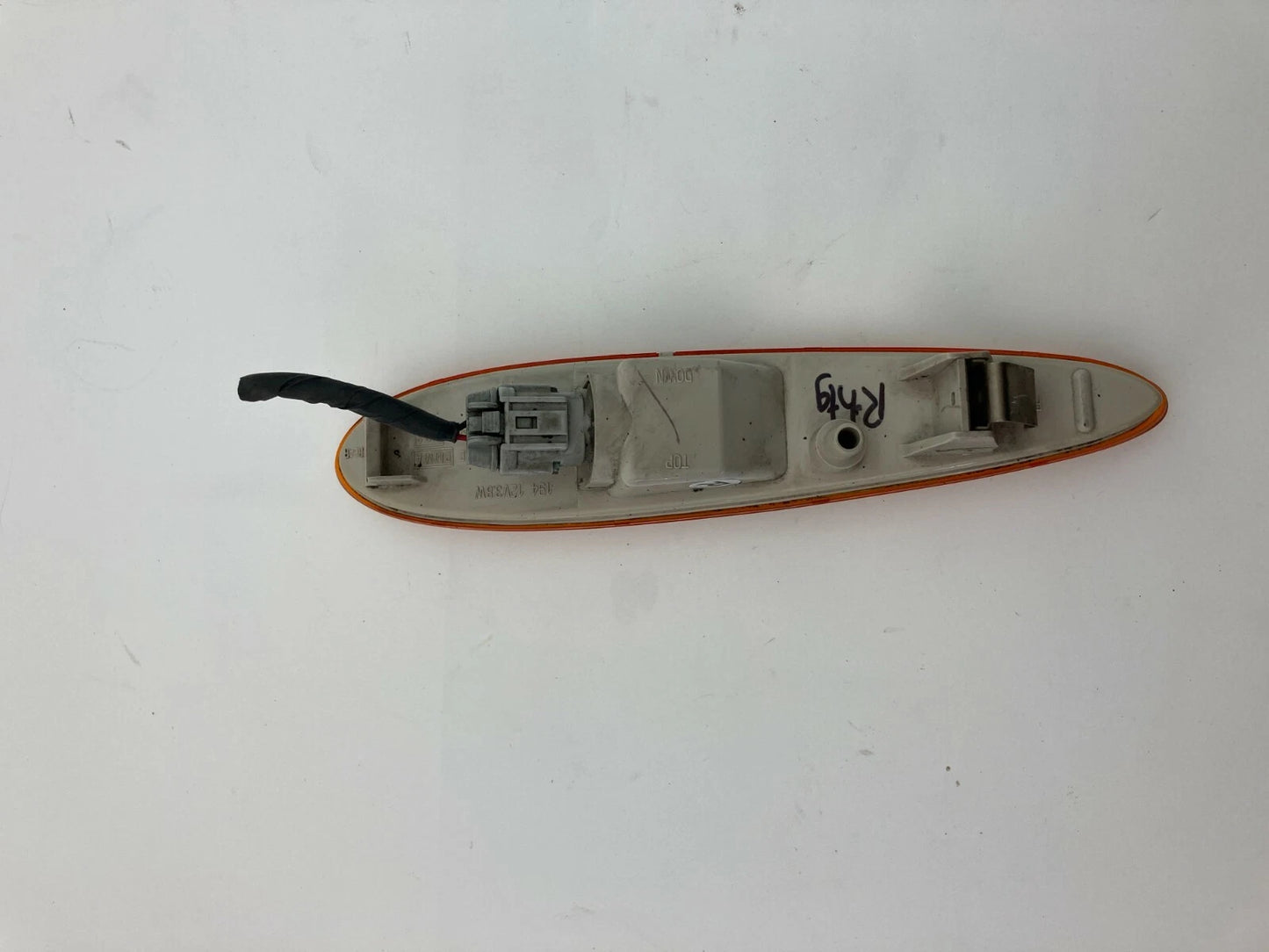 2000 2001 2002 2003 NISSAN MAXIMA FRONT RIGHT PASSENGER SIDE MARKER LIGHT LAMP