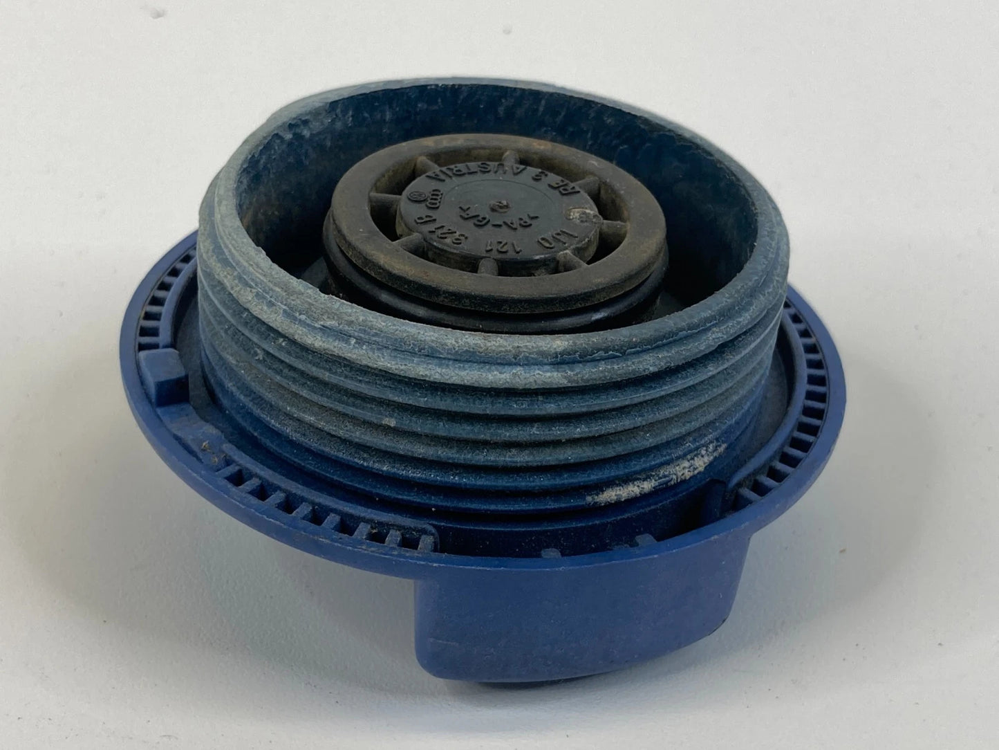 1998-2003 VW BEETLE ENGINE COOLANT EXPANSION RADIATOR TANK LID CAP 1J0121321B