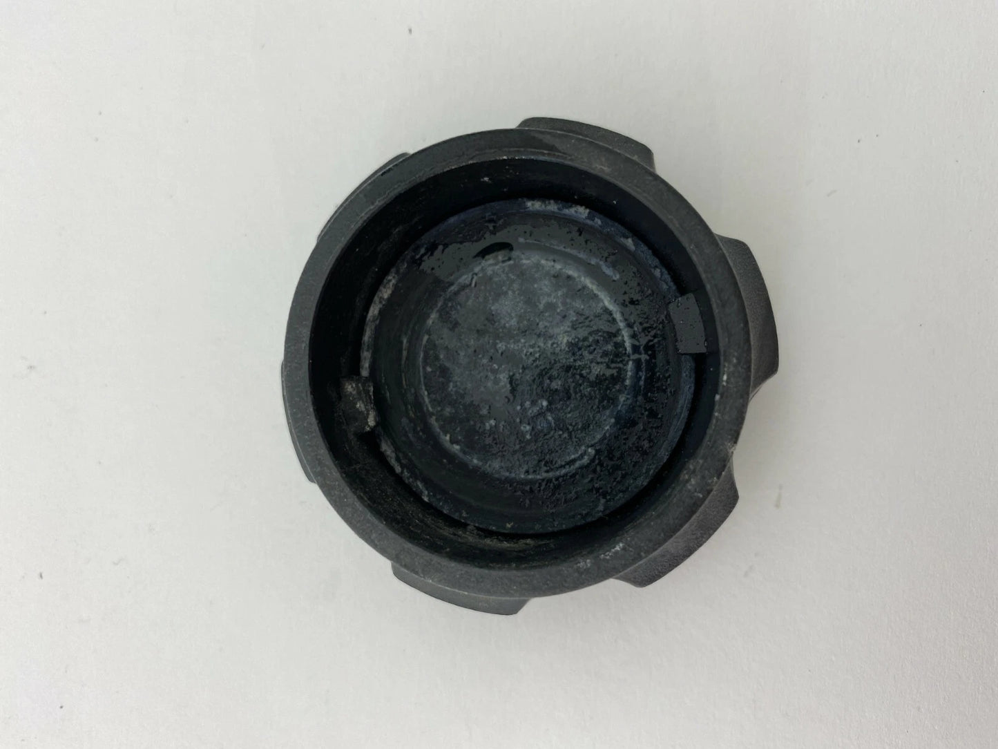 2001-2006 HYUNDAI SANTA FE RADIATOR ENGINE COOLANT RESERVOIR CAP TANK TOP COVER