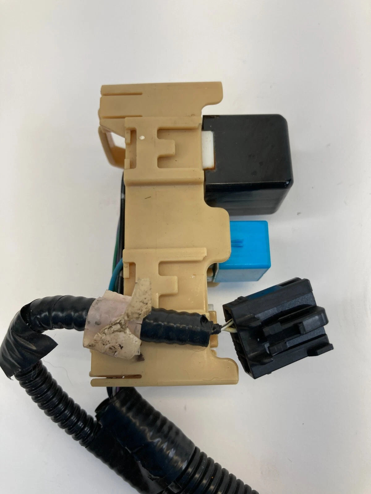 2004-2007 TOYOTA HIGHLANDER 3.3L V6 A/T INTERIOR CABIN DASH SMALL FUSE RELAY OEM