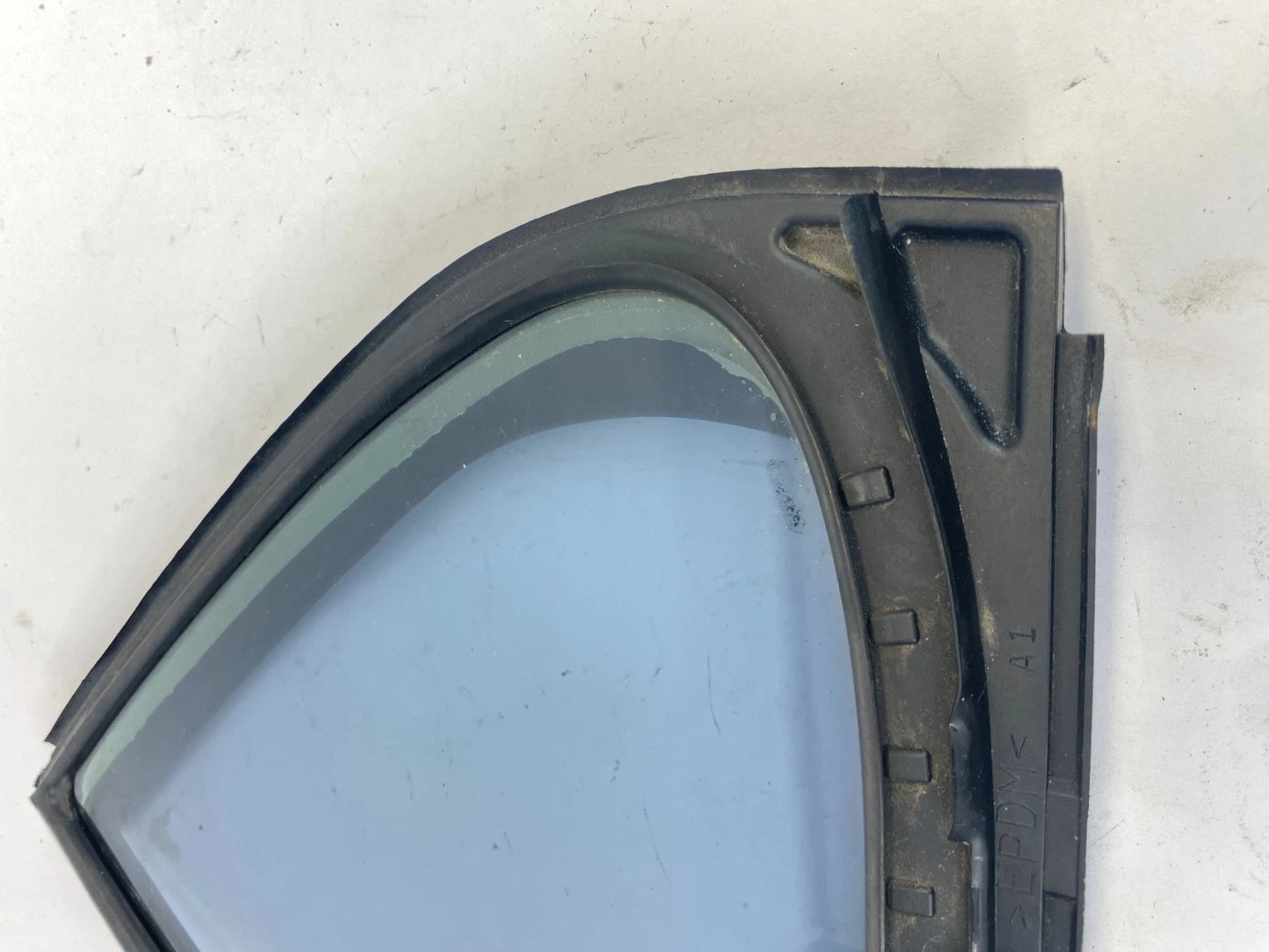 2006-2014 LEXUS IS250 IS350 REAR LEFT DOOR QUARTER WINDOW GLASS 68189-53030 OEM