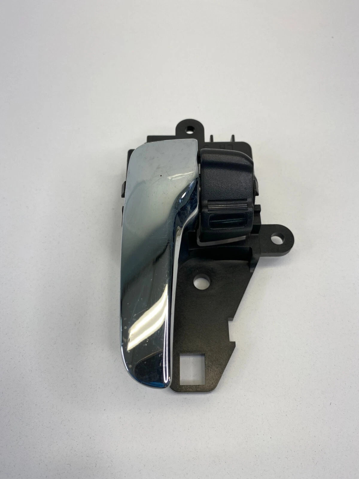 2007-2013 MITSUBISHI OUTLANDER REAR LEFT SIDE INTERIOR DOOR HANDLE ASSEMBLY OEM