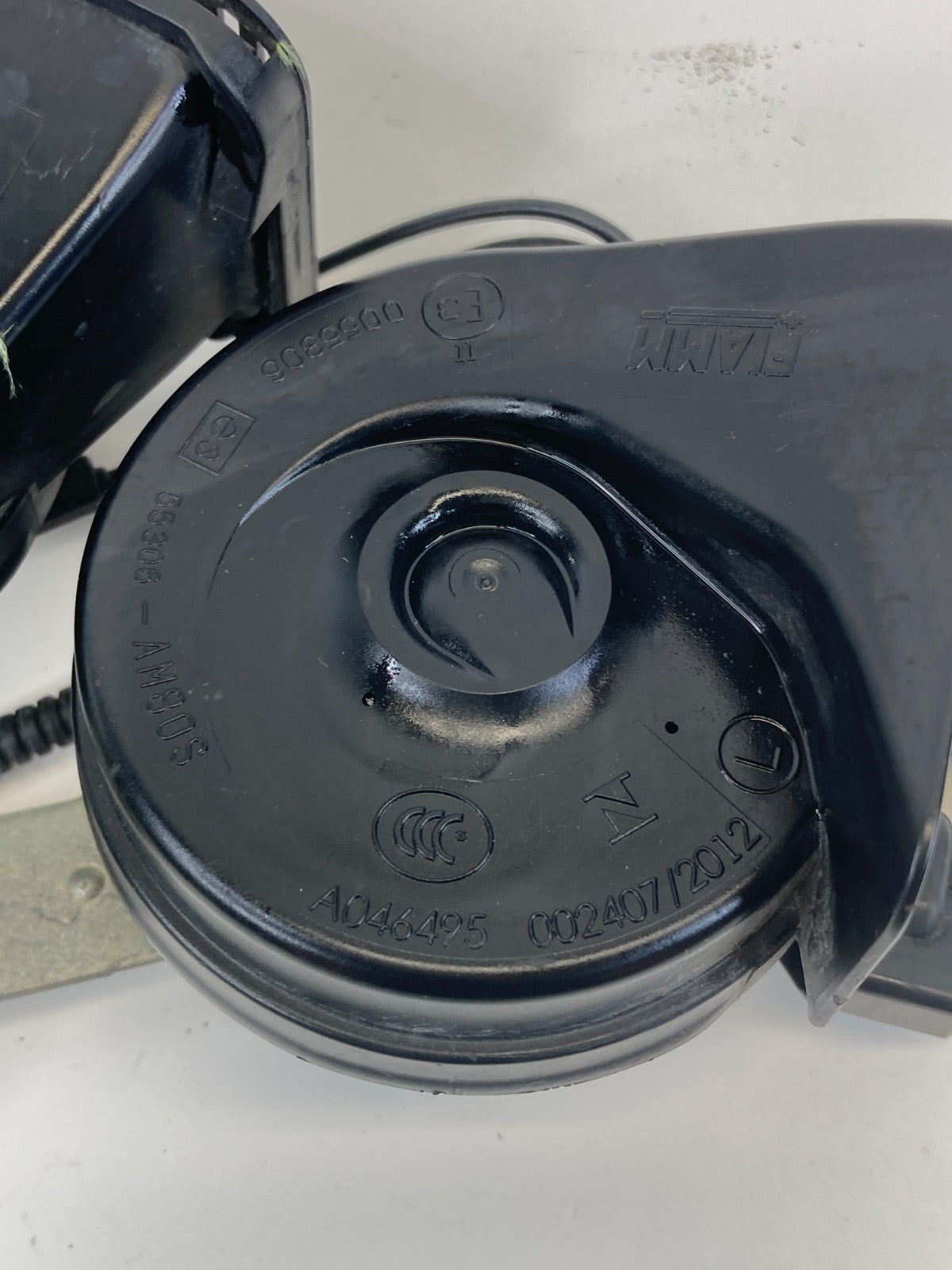 2013-2016 Ford Escape Low & High Horn Note Tone Pitch Alarm Signal E30055306 OEM