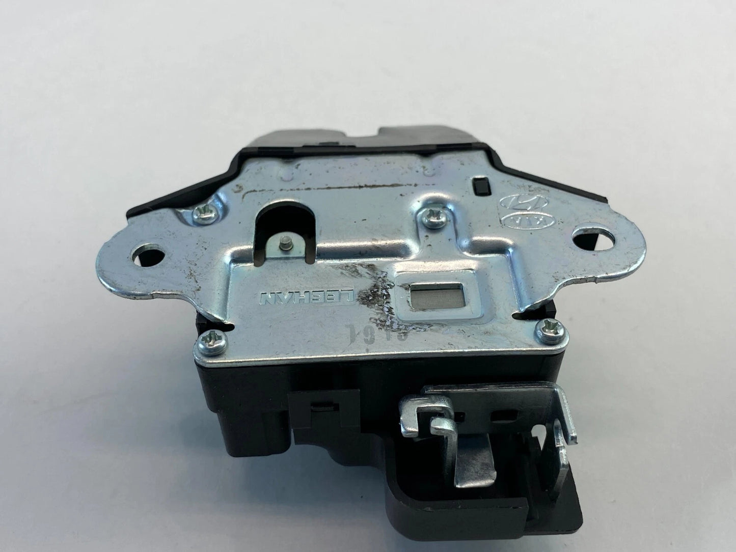 2010-2013 KIA FORTE TRUNK LID TAIL GATE TAILGATE LOCK LATCH ACTUATOR ASSEMBLY