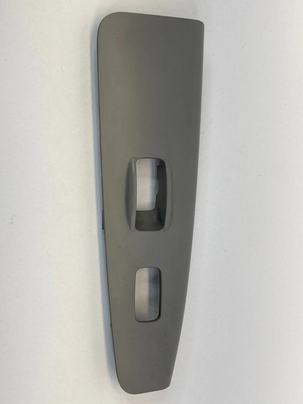 04-09 KIA SPECTRA FRONT RIGHT SIDE DOOR POWER WINDOW SWITCH BEZEL 93575-2F300
