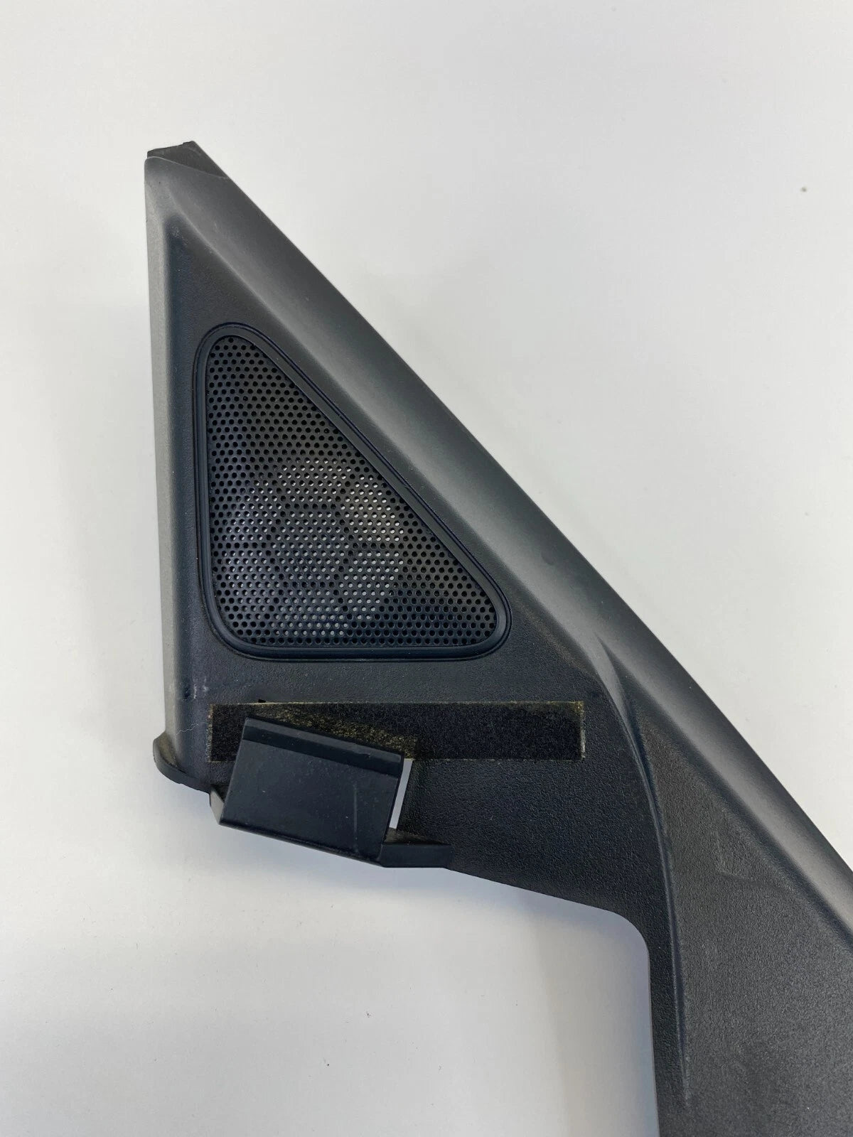 2003-2006 INFINITI G35 COUPE FRONT LEFT DOOR TWEETER SPEAKER COVER BEZEL TRIM