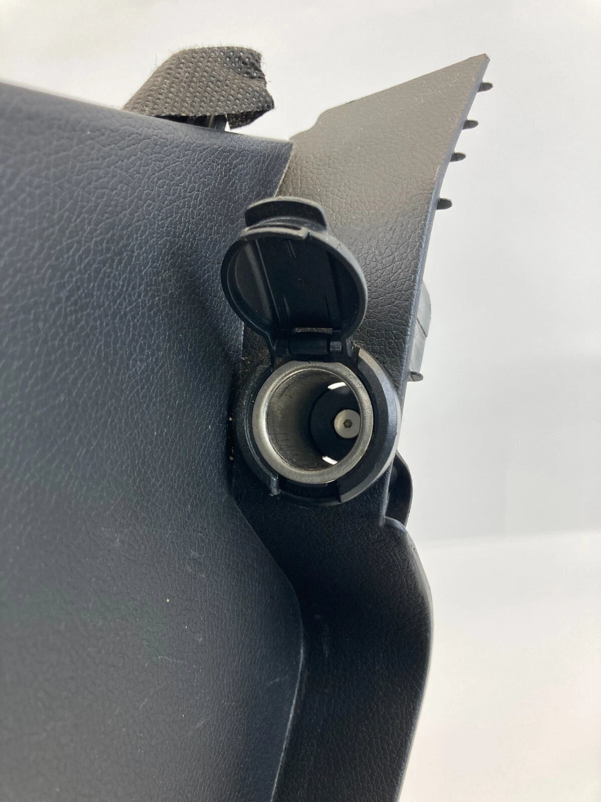 11-13 HYUNDAI ELANTRA CENTER CONSOLE RIGHT FILLER TRIM GARNISH COVER 846773Y OEM