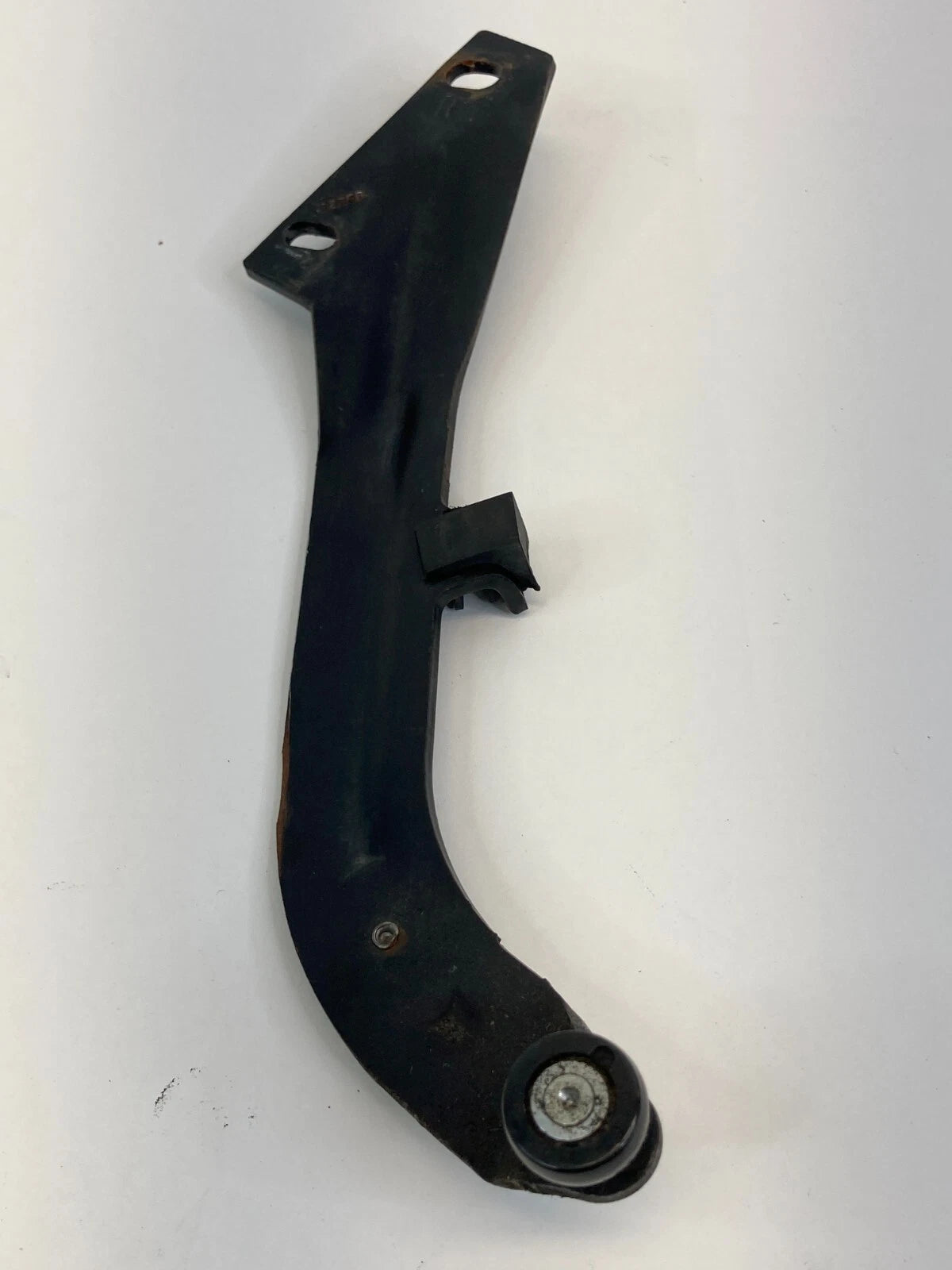2005 2006 2007 BUICK TERRAZA REAR RIGHT SLIDING DOOR UPPER ROLLER BRACKET OEM