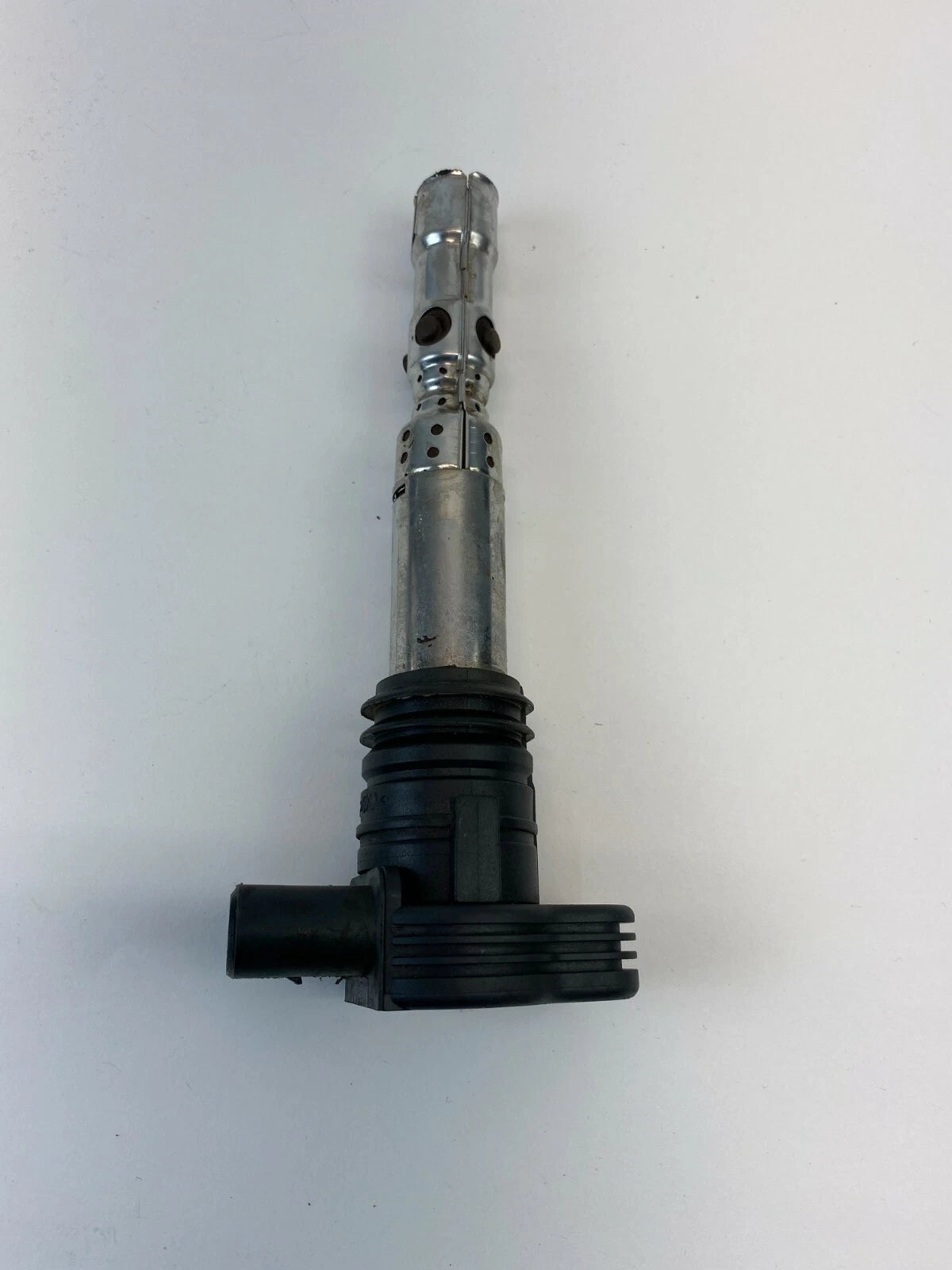 2001-2005 AUDI A4 QUATTRO 2001-2006 A4 1.8L L4 TURBO AT DIRECT IGNITION COIL OEM