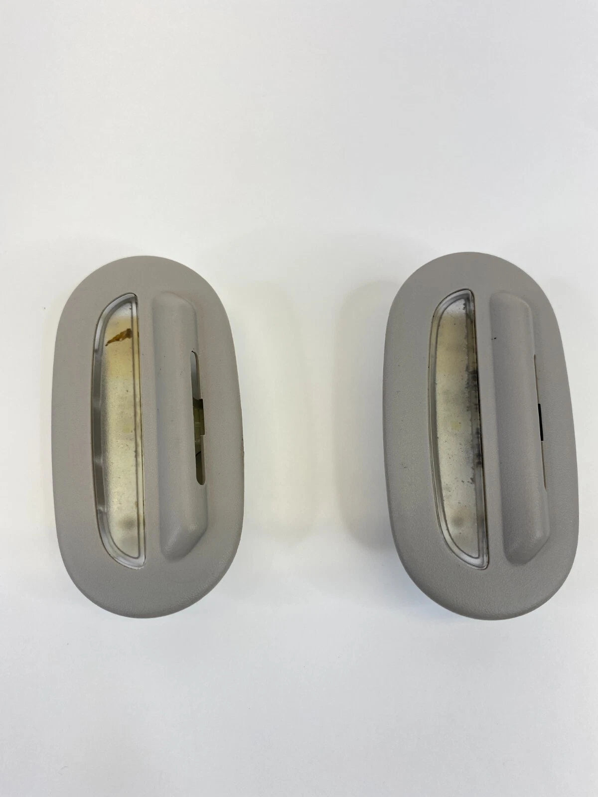 2011-2016 CHRYSLER TOWN & COUNTRY FRONT SIDE DOOR COURTESY LIGHT LAMP OEM