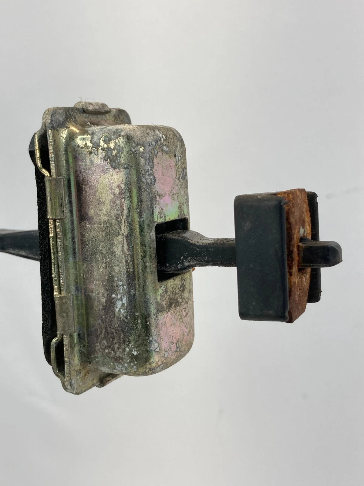 06-11 CADILLAC DTS 00-05 DEVILLE REAR LEFT DOOR CHECK CHECKER STOPPER DETENT OEM