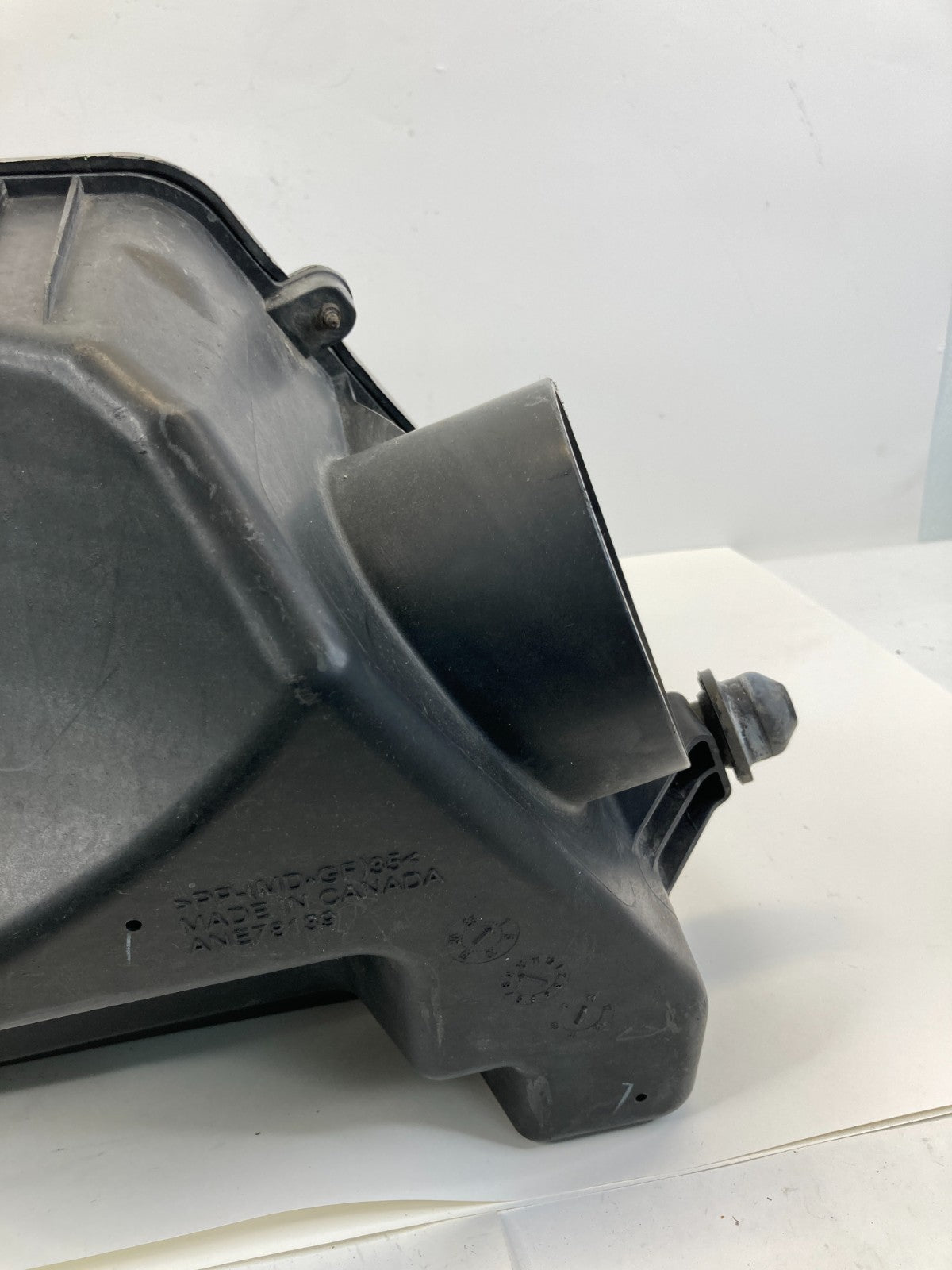 2012-2015 Chevy Equinox 12-17 GMC Terrain 2.4 Air Box Intake Cleaner Box Assy