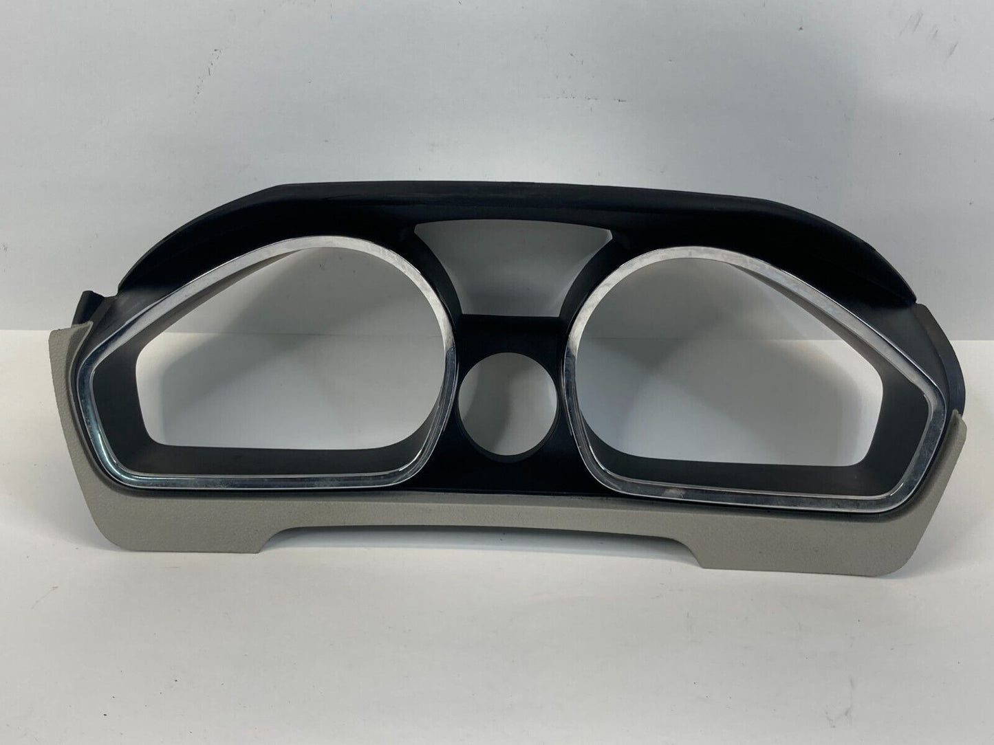 09-12 Chevrolet Traverse Cluster Speedometer Bezel Surround Cover Trim 20836172