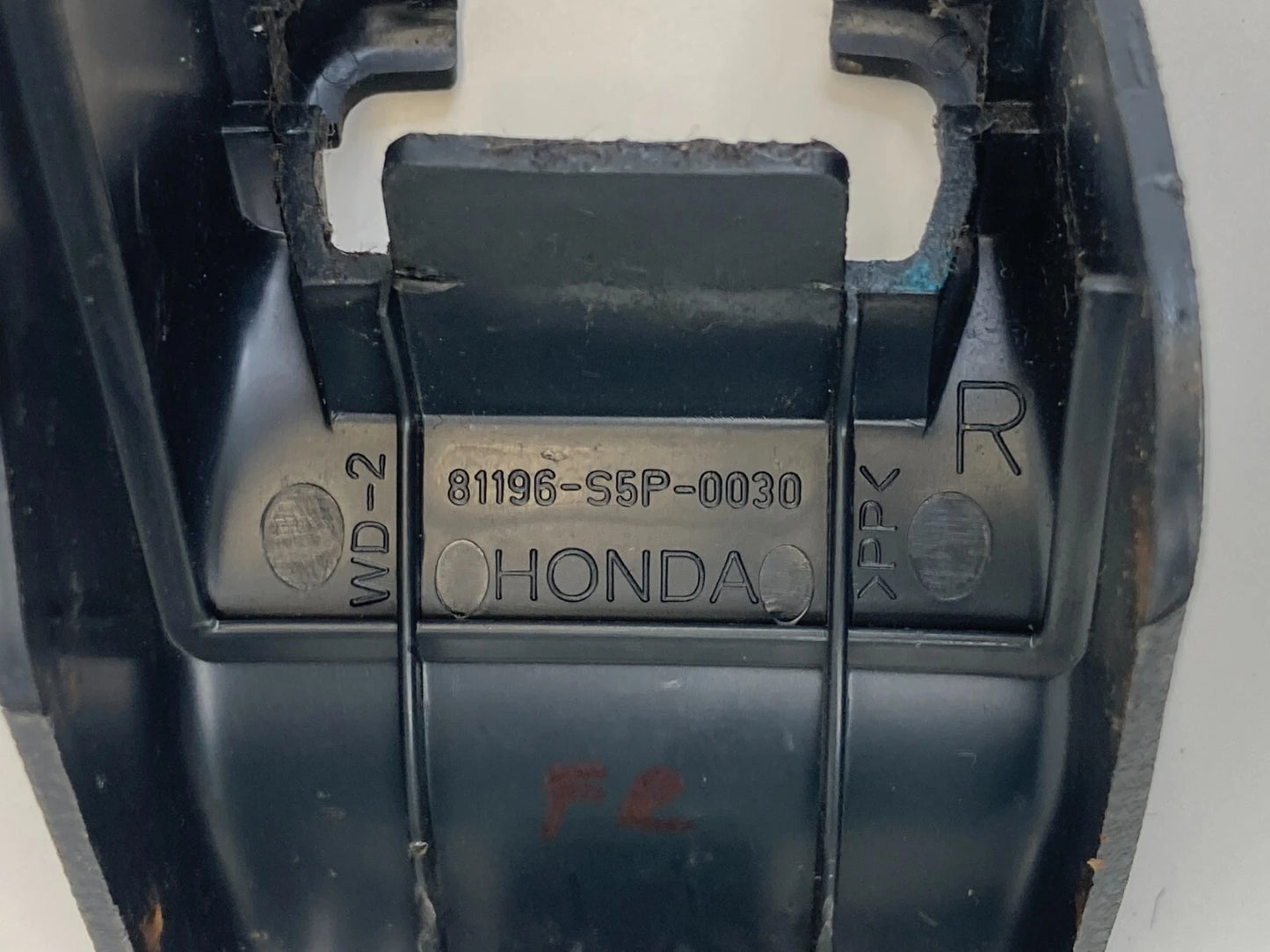 2001-2005 HONDA CIVIC FRONT RIGHT PASSENGER SIDE SEAT TRACK COVER RAIL CAP OEM