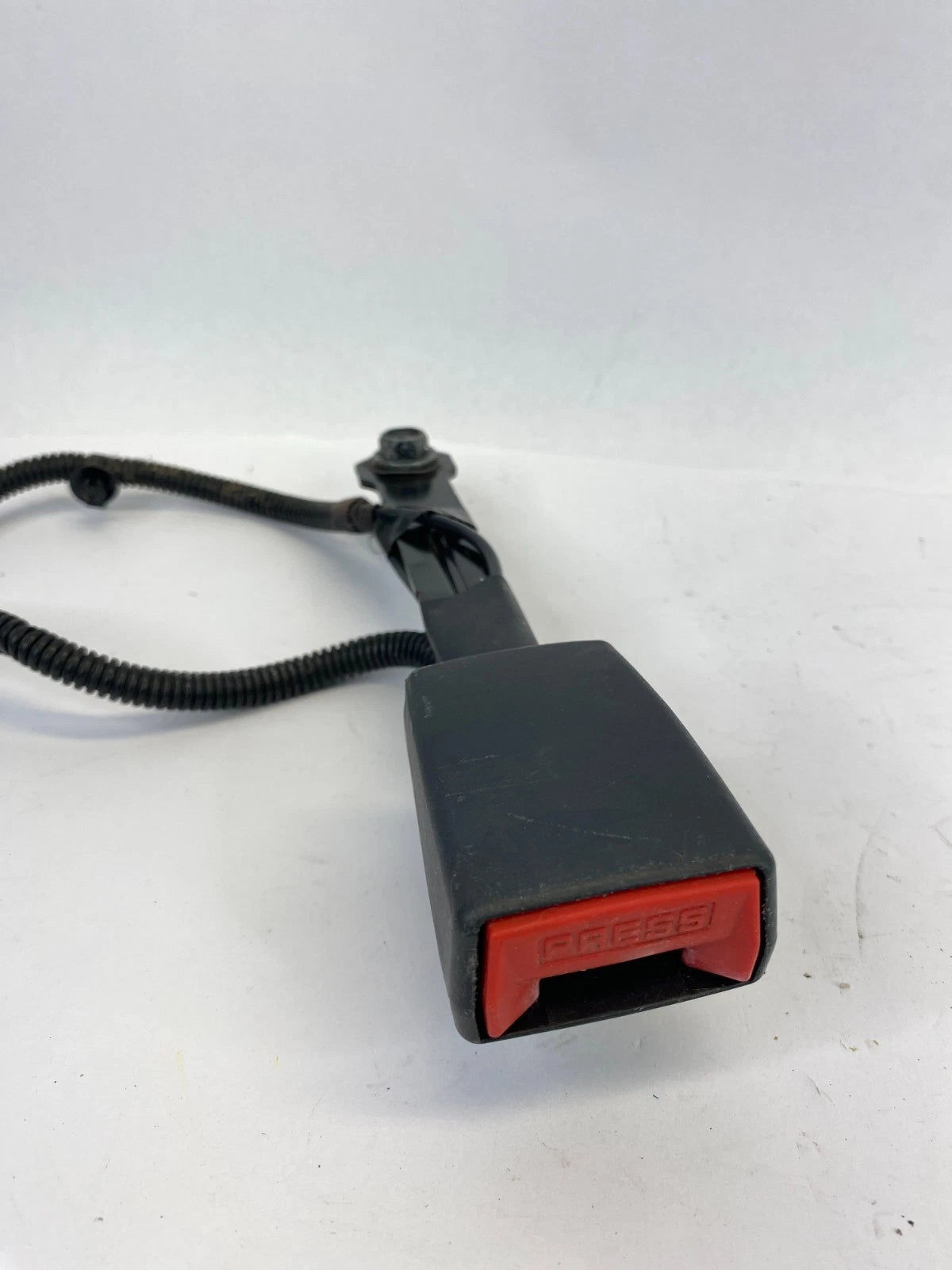 2011-2015 HYUNDAI SONATA HYBRID FRONT LEFT DRIVER SEAT BELT BUCKLE ASSY OEM