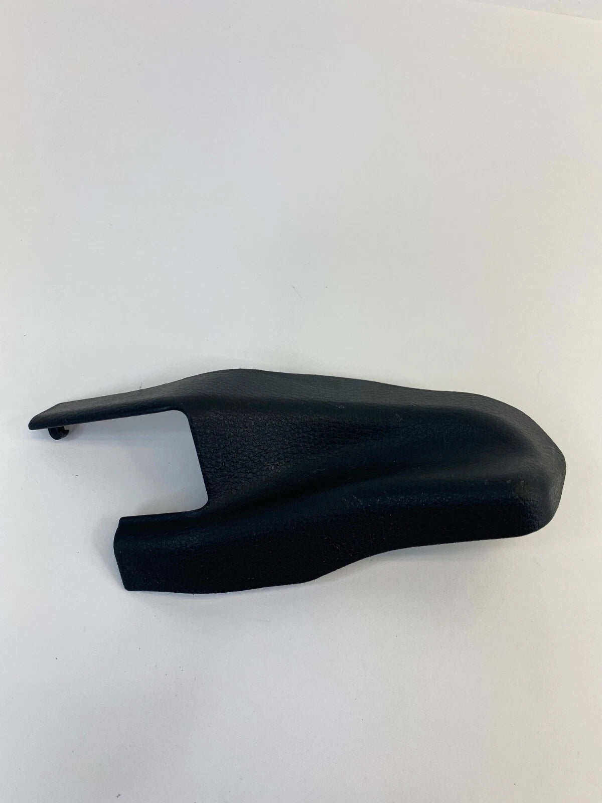 03-06 MAZDA 6 MAZDA6 PASSENGER SEAT REAR LEFT SIDE RAIL TRACK COVER GJ6A-57-052