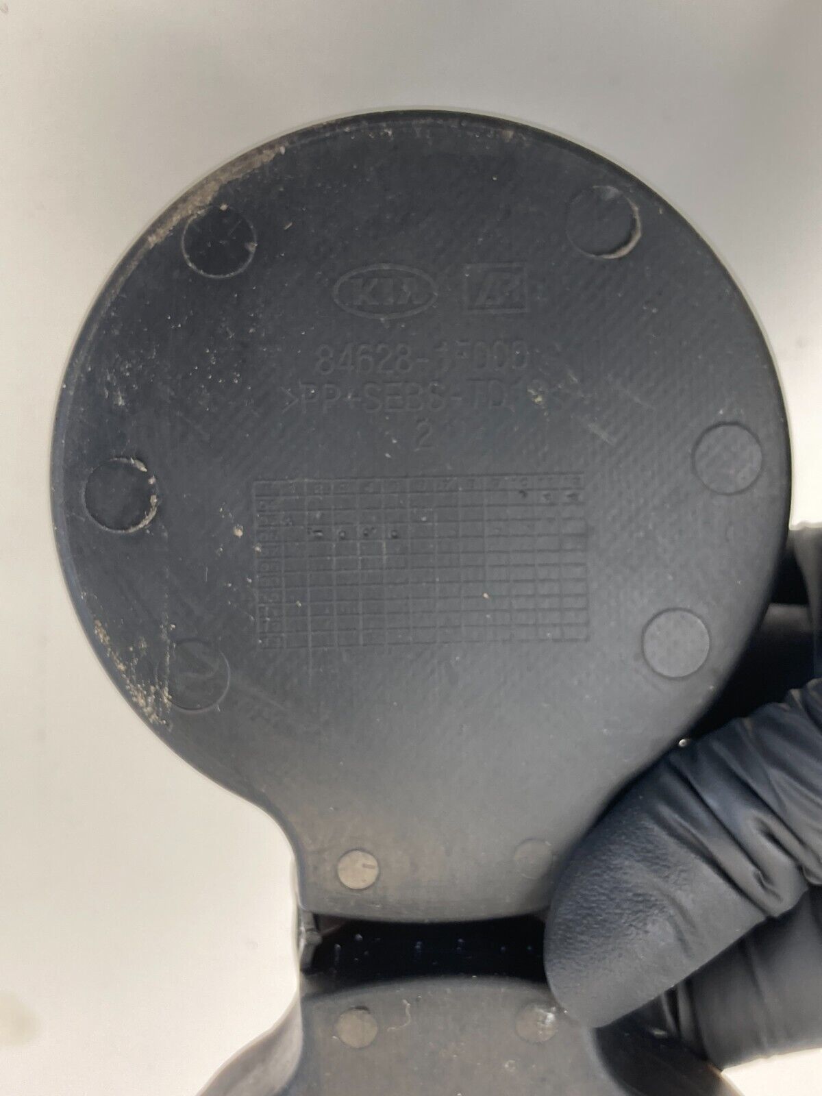 05-07 Kia Sportage Front Center Console Cup Holder Rubber Mat Insert 84628-1F000