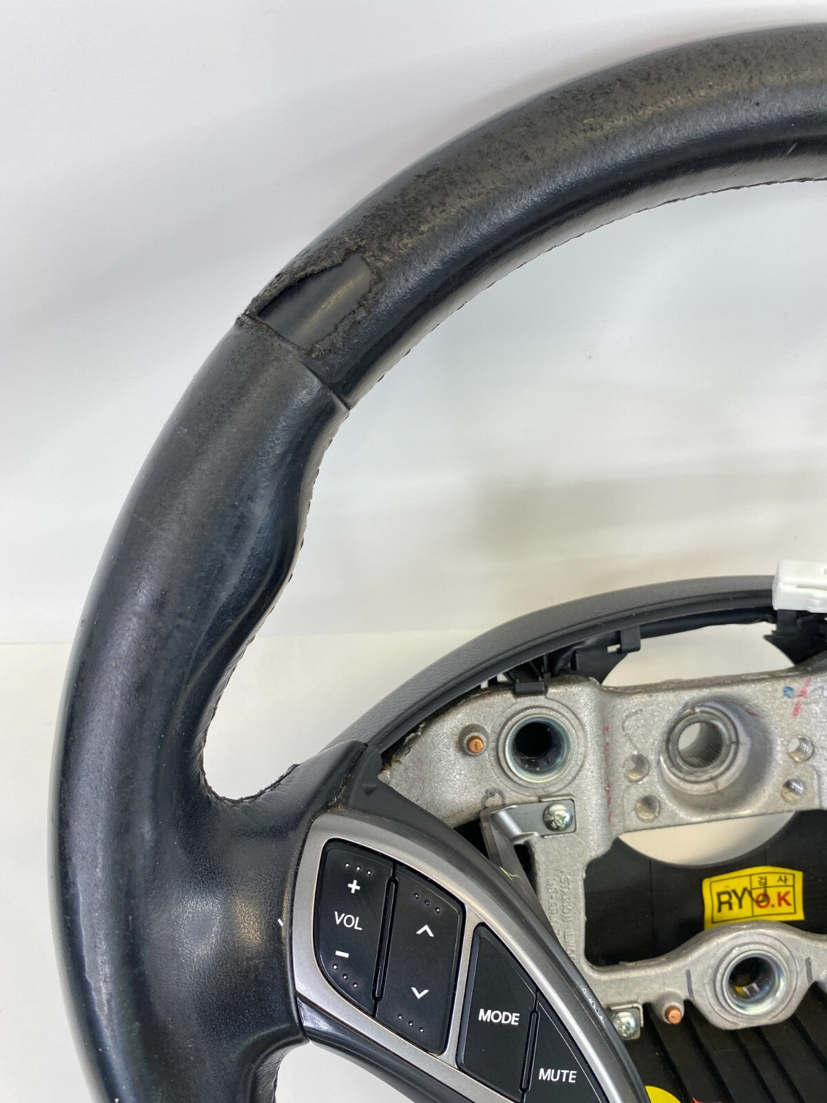 2013-2017 Hyundai Elantra GT Steering Wheel W/ Control Switches Assy OEM