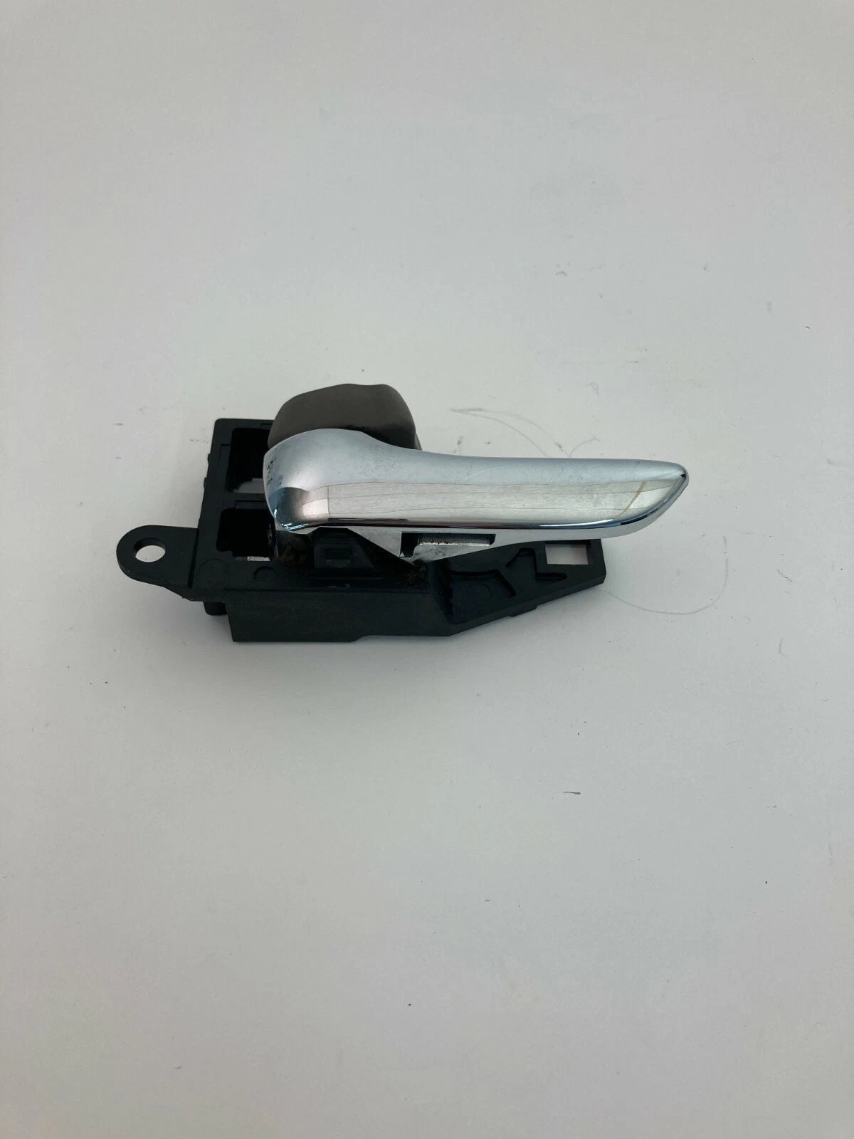 1998-2005 LEXUS GS300 1998-2000 GS400 REAR LEFT DRIVER SIDE INNER DOOR HANDLE