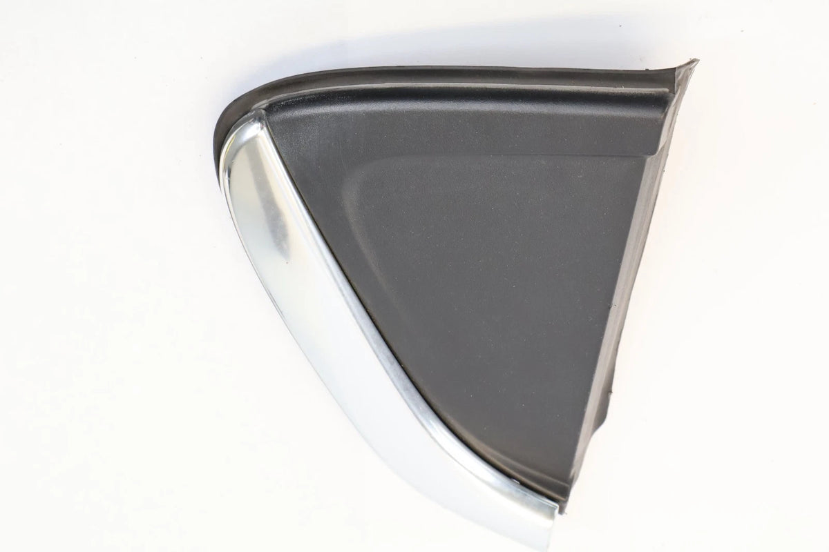 17-19 CHEVY CRUZE HTBK REAR RIGHT EXTERIOR MOLDING PANEL TRIM COVER 13469518 OEM