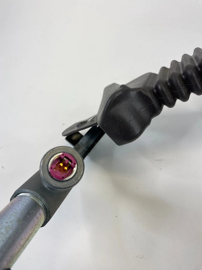 2010-2015 HYUNDAI TUCSON FRONT RIGHT SEAT BELT PASSENGER RETRACTOR 2S506MBS OEM