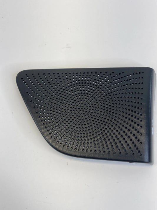 2013-2016 AUDI ALLROAD REAR RIGHT DOOR UPPER SPEAKER GRILLE COVER 8R0-035-410