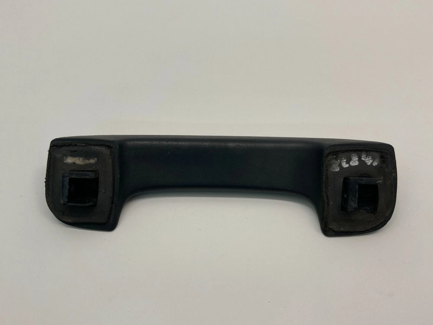 2002-2007 SATURN VUE FRONT RIGHT PASSENGER SIDE OUTER EXTERIOR DOOR HANDLE OEM
