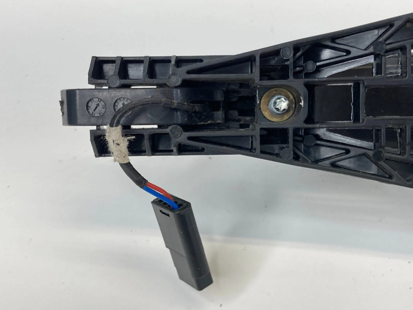 2012 2013 BUICK REGAL REAR LEFT SIDE EXTERIOR DOOR HANDLE 9400-2321 OEM