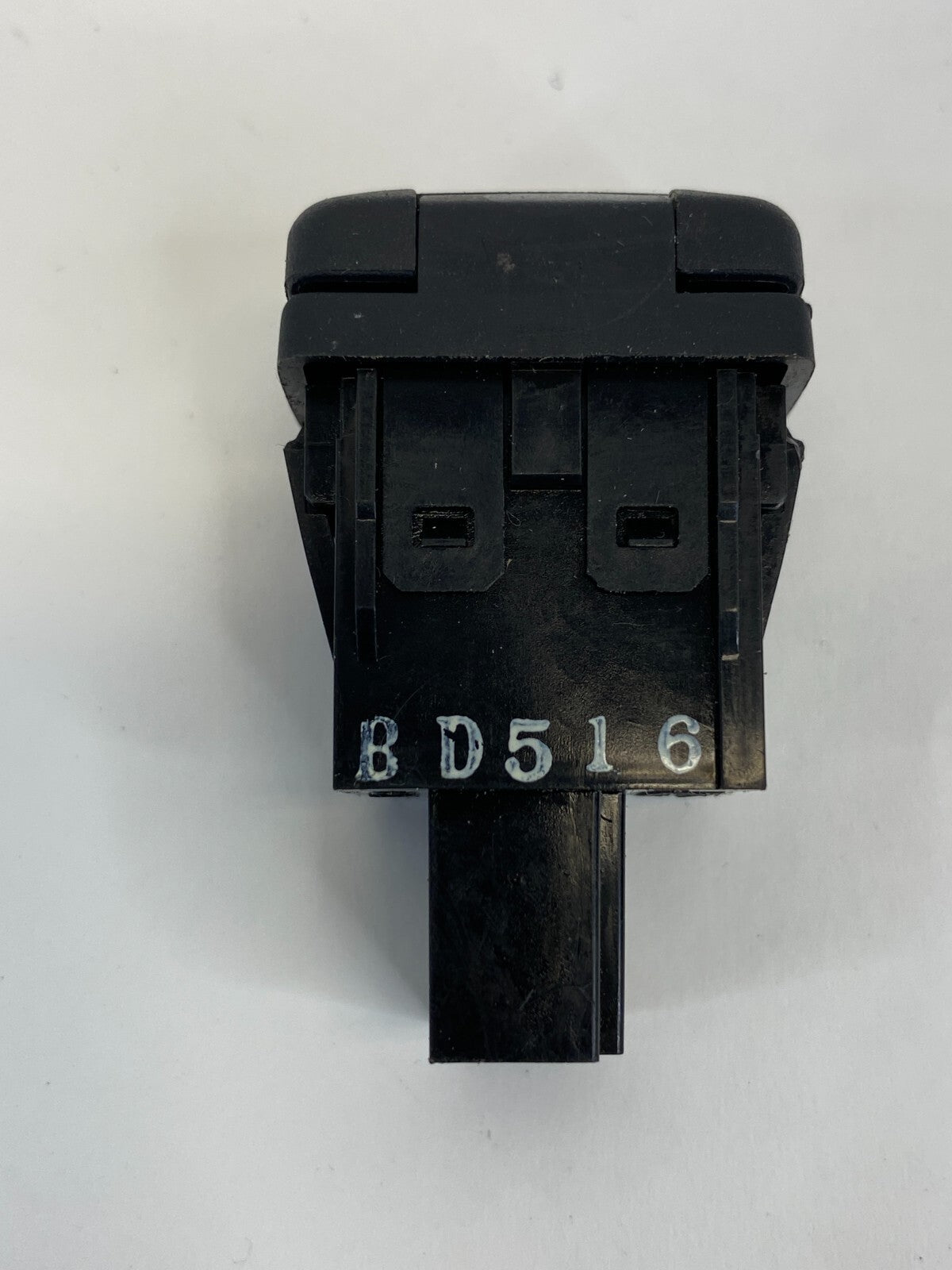 13-22 Acura ILX 09-14 TSX Center Console Audio AUX Auxiliary Outlet Jack Bezel