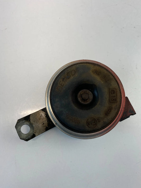 2001 2002 2003 TOYOTA HIGHLANDER HORN SIGNAL ALARM SIREN NOTE E130026 DENSO OEM