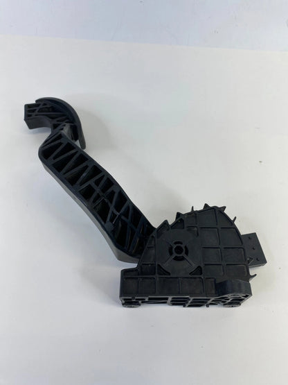 2013 14 15 2016 DODGE DART ACCELERATOR GAS THROTTLE PEDAL 04627231AD