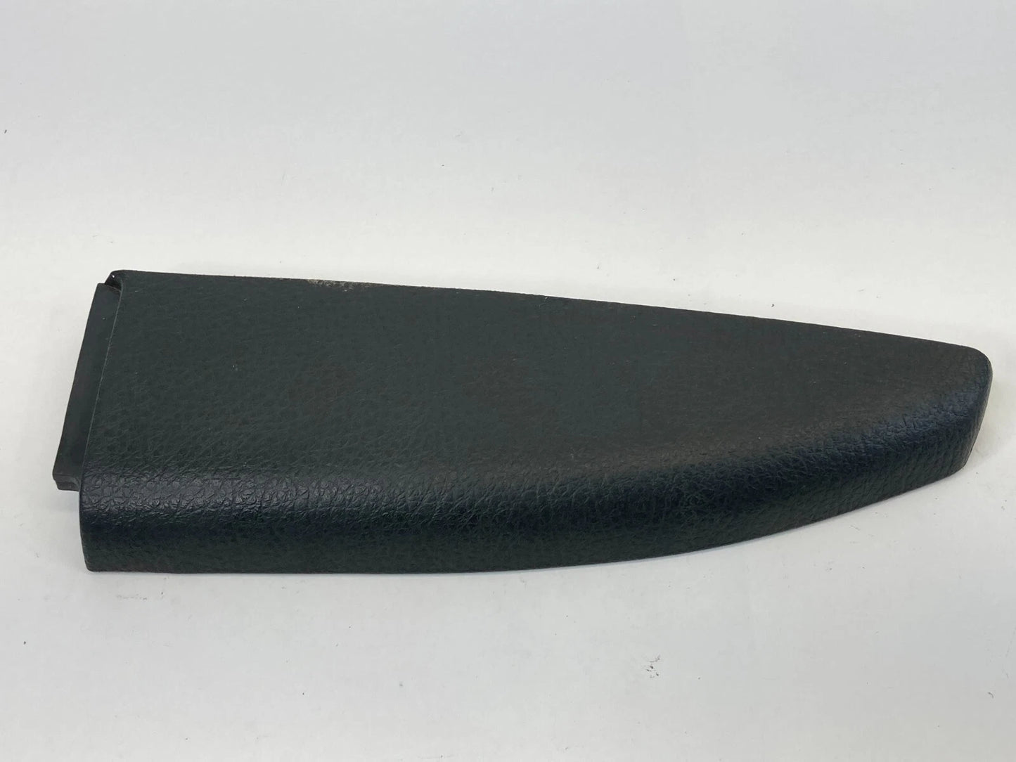 2010-2013 KIA SOUL FRONT RIGHT SIDE DOOR PANEL ARMREST ARM REST 82720-2K000 OEM