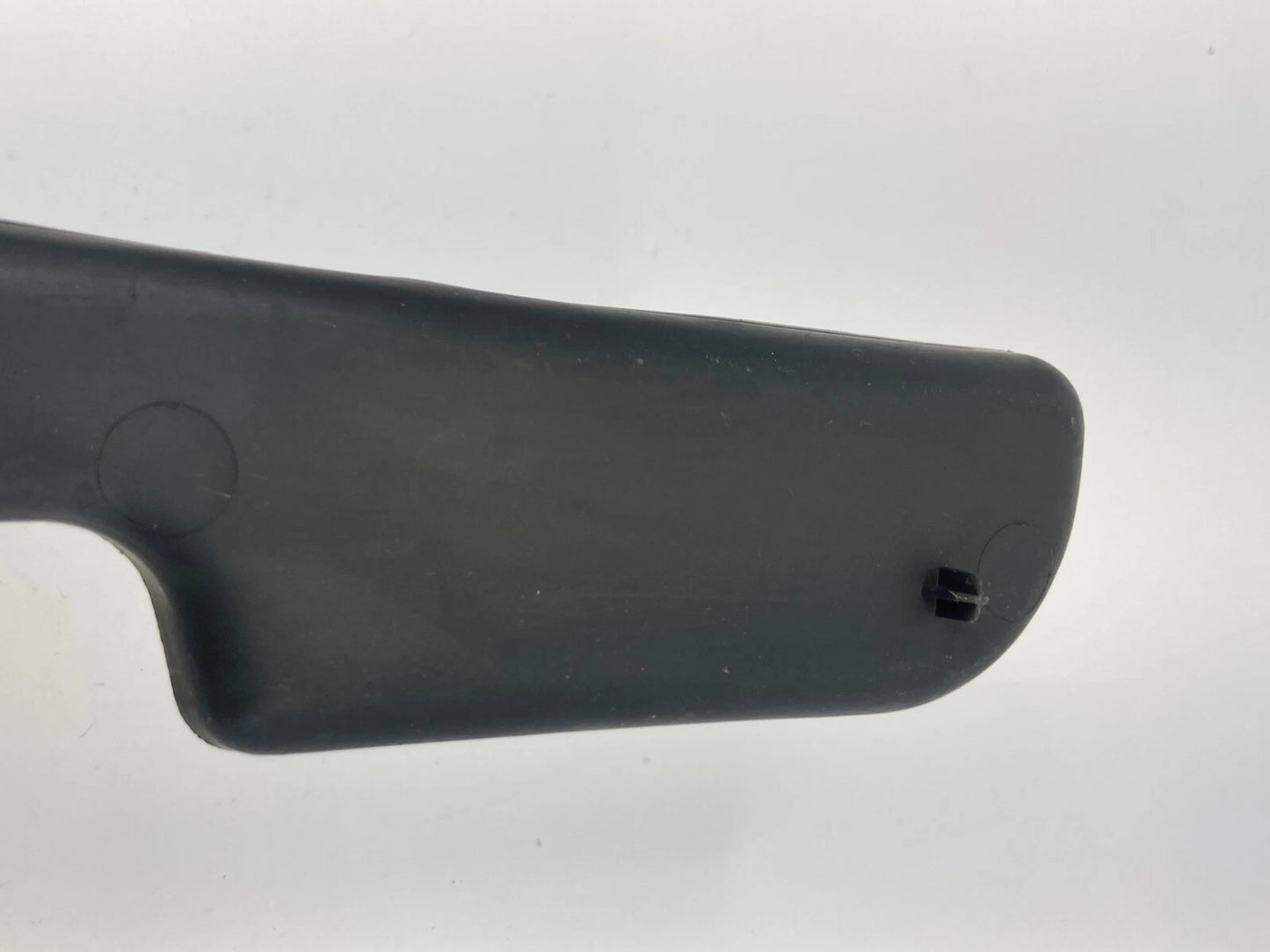 04 05 06 CADILLAC SRX RIGHT SIDE MOLDING TRIM INSERT MAT RUBBER LINER OEM