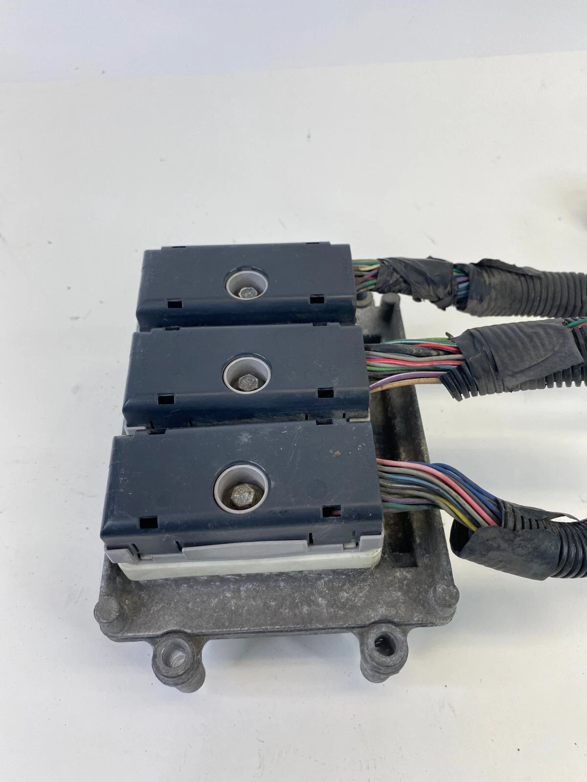 2003-2005 GMC ENVOY XL 4.2L ENGINE COMPUTER ECM ECU WITH WIRE 12574976 OEM