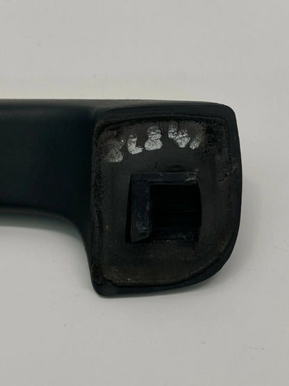 2002-2007 SATURN VUE FRONT RIGHT PASSENGER SIDE OUTER EXTERIOR DOOR HANDLE OEM
