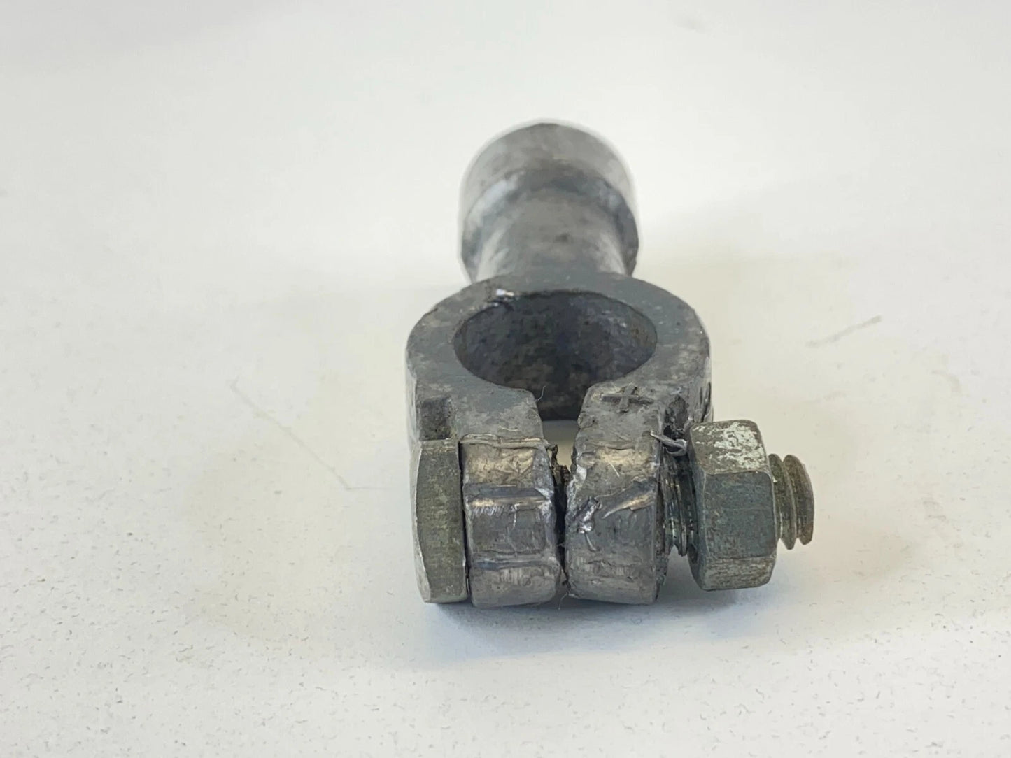 1996-1999 GMC SAFARI BATTERY TOP POST TERMINAL CLAMP CABLE CONNECTOR OEM