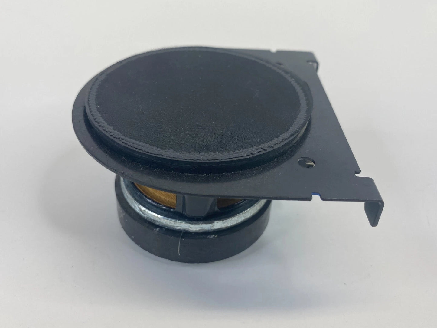 2009-2014 VOLKSWAGEN ROUTAN REAR LEFT LIFTGATE SPEAKER SOUND AUDIO 05064345AB