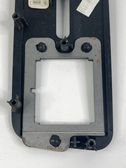 08-10 BUICK ENCLAVE REAR CENTER CONSOLE AUXILIARY POWER PORT BEZEL 25808137 OEM