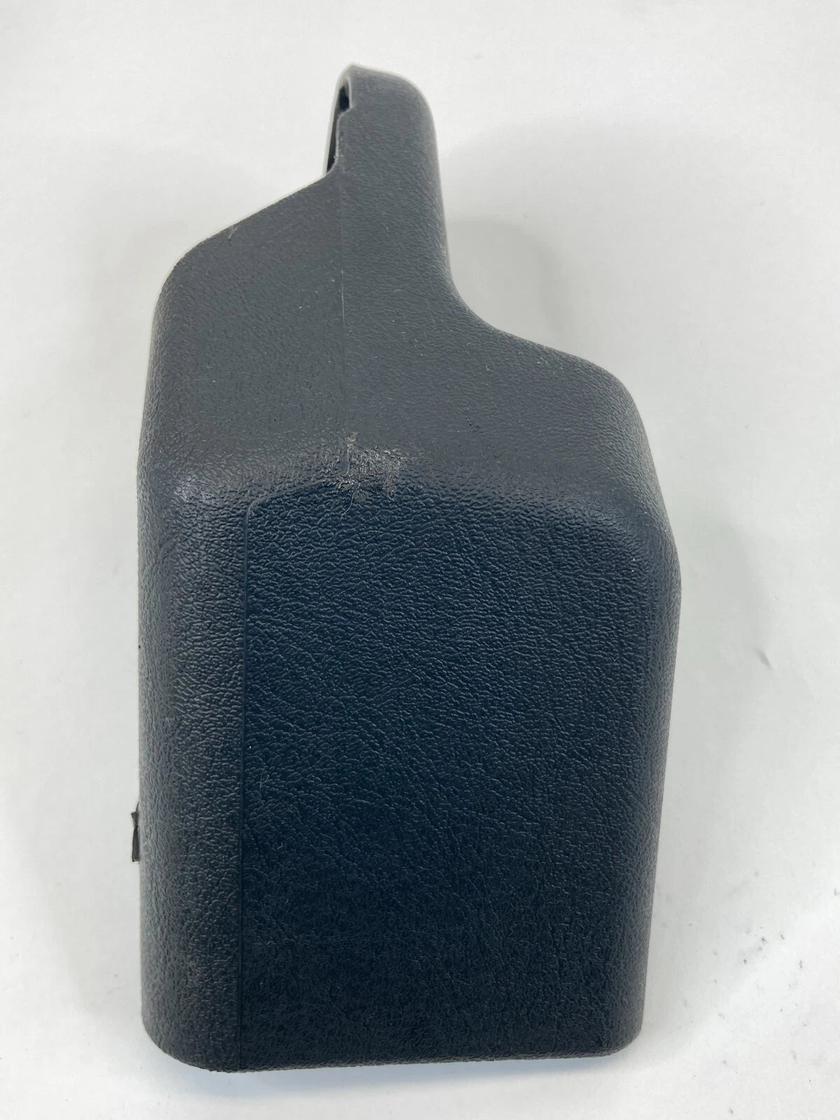 2004-2012 MITSUBISHI GALANT FRONT RIGHT SEAT TRACK RAIL CAP END COVER N245934