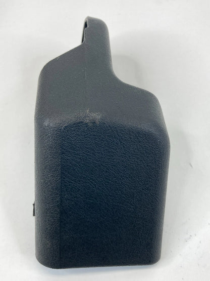 2004-2012 MITSUBISHI GALANT FRONT RIGHT SEAT TRACK RAIL CAP END COVER N245934