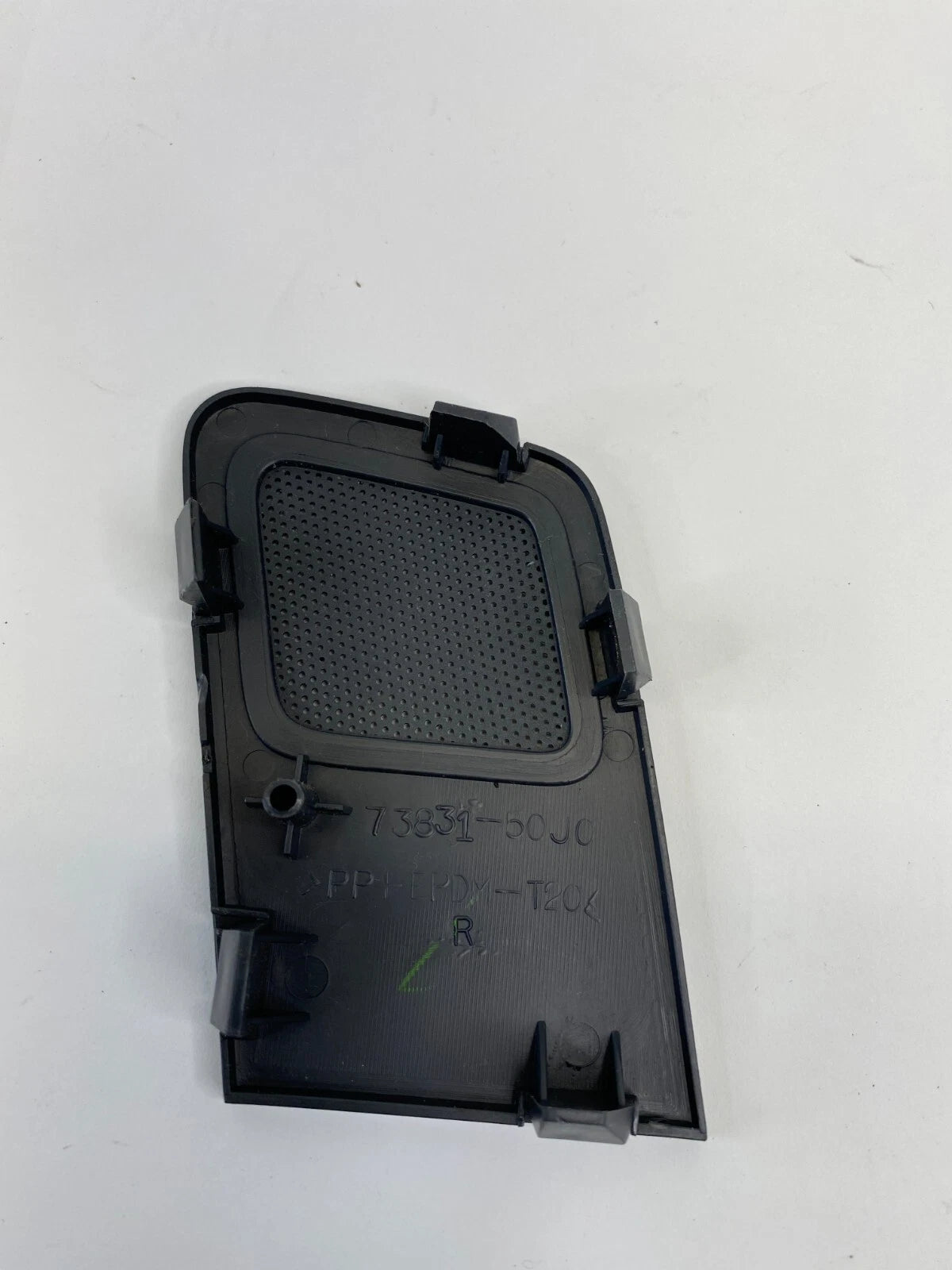 2003-2005 SUZUKI GRAND VITARA FRONT RIGHT PASSENGER TWEETER SPEAKER COVER TRIM